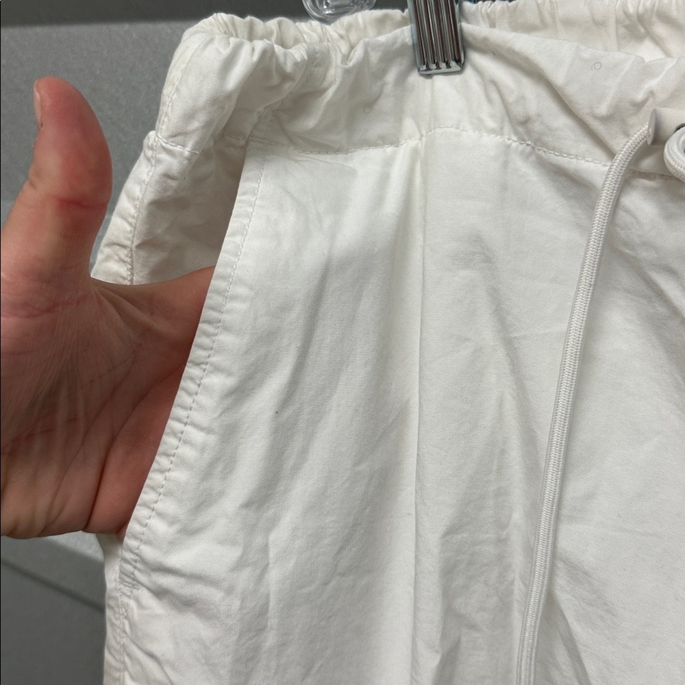 GAP Women’s White Cargo Balloon Pant Size XL Lightweight Utility Trendy Festival - Picture 11 of 12
